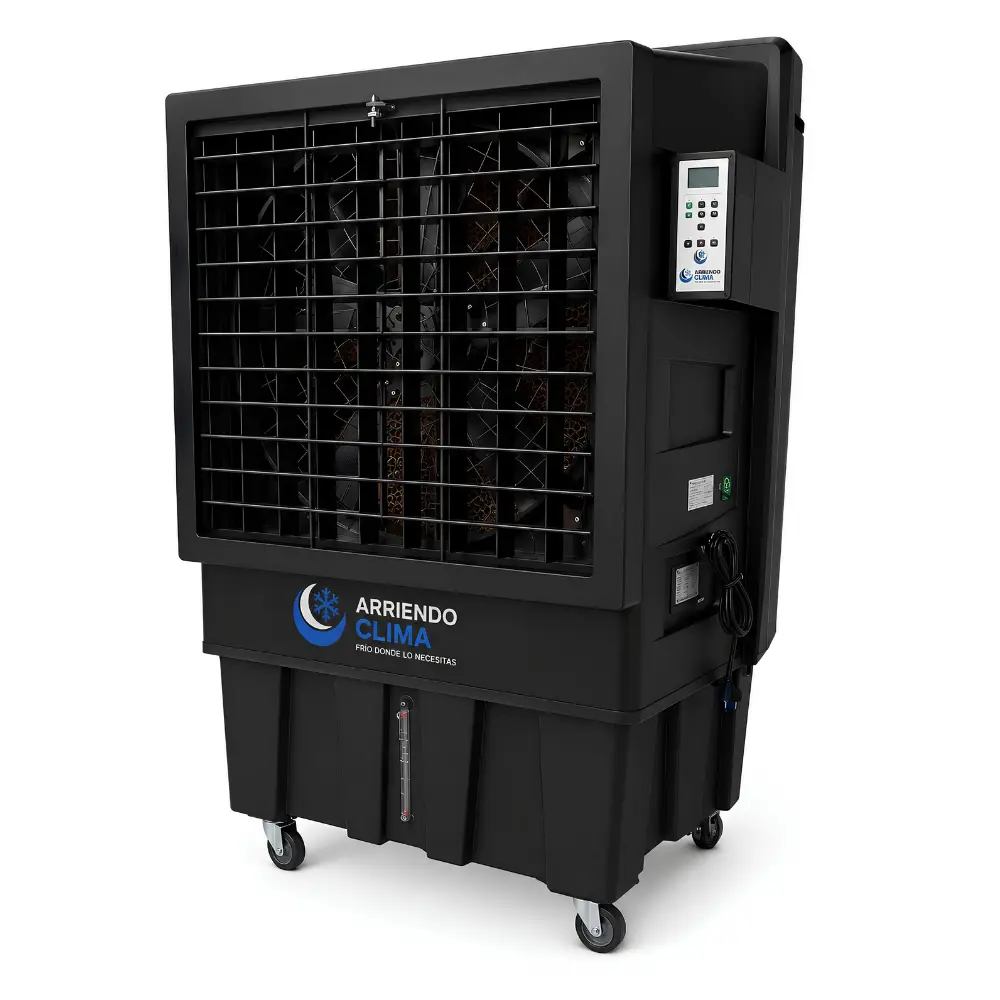 Arriendo de Enfriador de Aire Evaporativo móvil industrial negro modelo IK de 18000 m³/h con ruedas y panel digital, aislado sobre fondo blanco.
